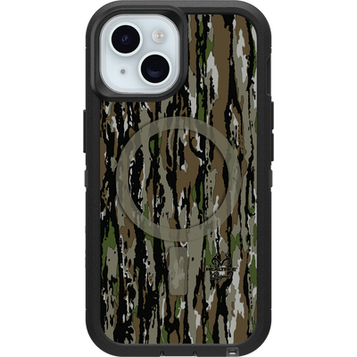 iPhone 16e, iPhone 15, iPhone 14 and iPhone 13 Defender Series XT Case for MagSafe