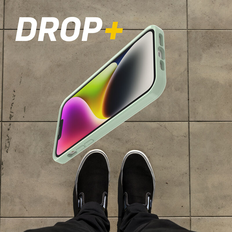 product image 3 - iPhone 14 Plus Case Symmetry Series Clear for MagSafe