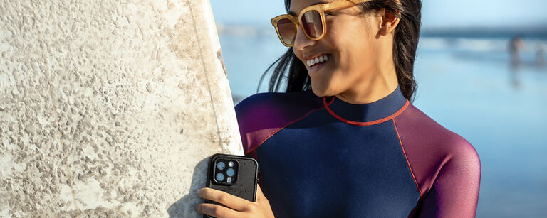 Waterproof LifeProof Frē black case surfer | OtterBox